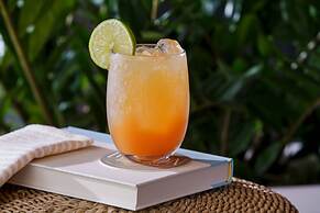 AC Hotel by Marriott Naples 5th Avenue