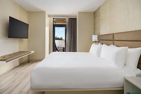 AC Hotel by Marriott Naples 5th Avenue