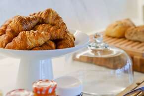 AC Hotel by Marriott Naples 5th Avenue