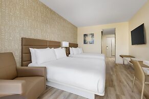 AC Hotel by Marriott Naples 5th Avenue