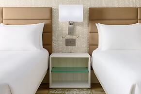 AC Hotel by Marriott Naples 5th Avenue