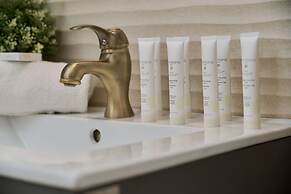 Bright Apartment Walońska 19 by Renters