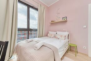 Bright Apartment Walońska 19 by Renters