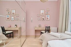 Bright Apartment Walońska 19 by Renters