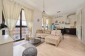 Bright Apartment Walońska 19 by Renters