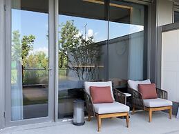 Blue City Fenghe Resort Hotel