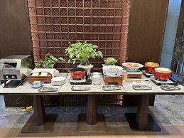 Blue City Fenghe Resort Hotel