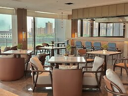 Blue City Fenghe Resort Hotel