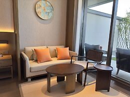 Blue City Fenghe Resort Hotel