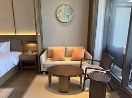 Blue City Fenghe Resort Hotel