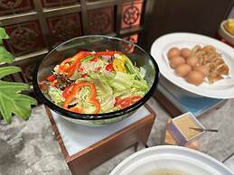 Blue City Fenghe Resort Hotel