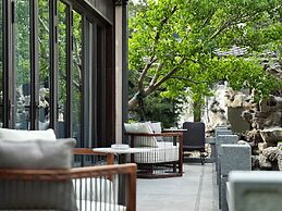 Blue City Fenghe Resort Hotel