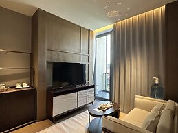 Blue City Fenghe Resort Hotel