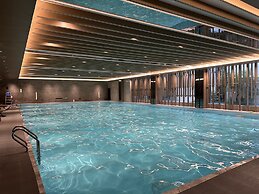 Blue City Fenghe Resort Hotel