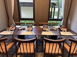 Blue City Fenghe Resort Hotel