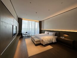 Blue City Fenghe Resort Hotel