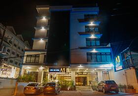Aura One Hotel