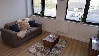 Cosy Apartment in Old Trafford With Parking Space