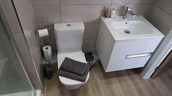 Cosy Apartment in Old Trafford With Parking Space