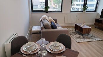 Cosy Apartment in Old Trafford With Parking Space