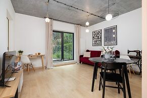 Brick House Apartment Cracow by Renters