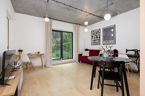 Brick House Apartment Cracow by Renters