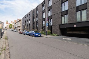 Brick House Apartment Cracow by Renters