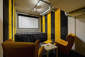 Brick House Apartment Cracow by Renters