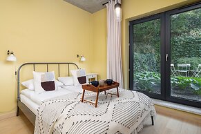 Brick House Apartment Cracow by Renters