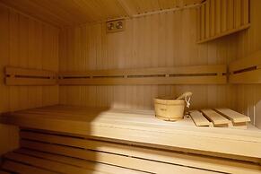 Brick House Apartment Cracow by Renters