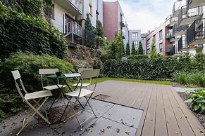 Brick House Apartment Cracow by Renters