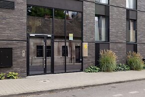 Brick House Apartment Cracow by Renters