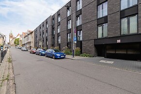 Brick House Apartment Cracow by Renters