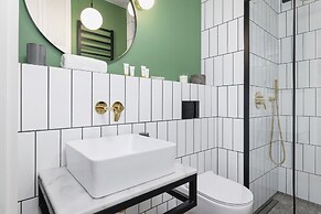 Brick House Apartment Cracow by Renters