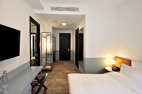 Castor & Pollux Hotel