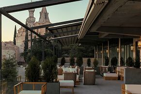 Castor & Pollux Hotel