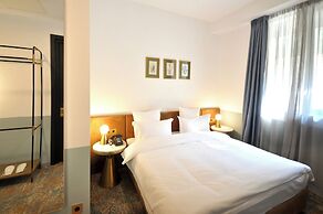 Castor & Pollux Hotel