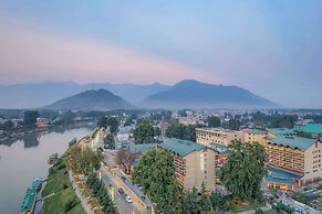 Radisson Collection Hotel & Spa, Riverfront Srinagar