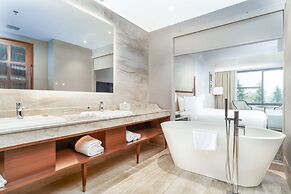 Radisson Collection Hotel & Spa, Riverfront Srinagar