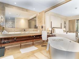 Radisson Collection Hotel & Spa, Riverfront Srinagar