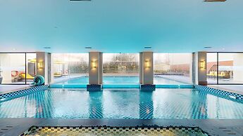 Radisson Collection Hotel & Spa, Riverfront Srinagar