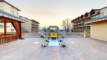 Radisson Collection Hotel & Spa, Riverfront Srinagar