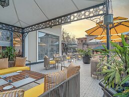 Radisson Collection Hotel & Spa, Riverfront Srinagar