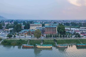 Radisson Collection Hotel & Spa, Riverfront Srinagar