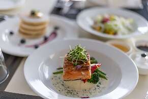 Radisson Collection Hotel & Spa, Riverfront Srinagar