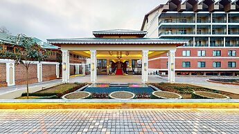 Radisson Collection Hotel & Spa, Riverfront Srinagar