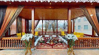 Radisson Collection Hotel & Spa, Riverfront Srinagar