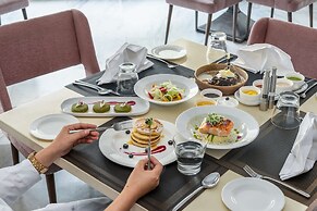 Radisson Collection Hotel & Spa, Riverfront Srinagar