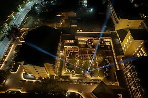 Radisson Collection Hotel & Spa, Riverfront Srinagar