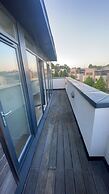 Impeccable 2 Bed 2 Bath Penthouse